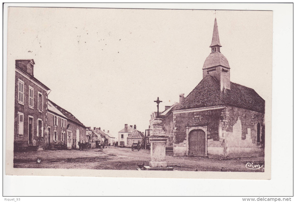 BOUESSE - La Place Et L'Eglise - Andere & Zonder Classificatie