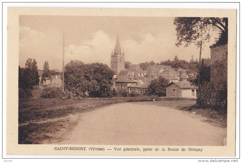 SAINT-BENOIT. - Vue Générale Prise De La Route De Gençay - Saint Benoit