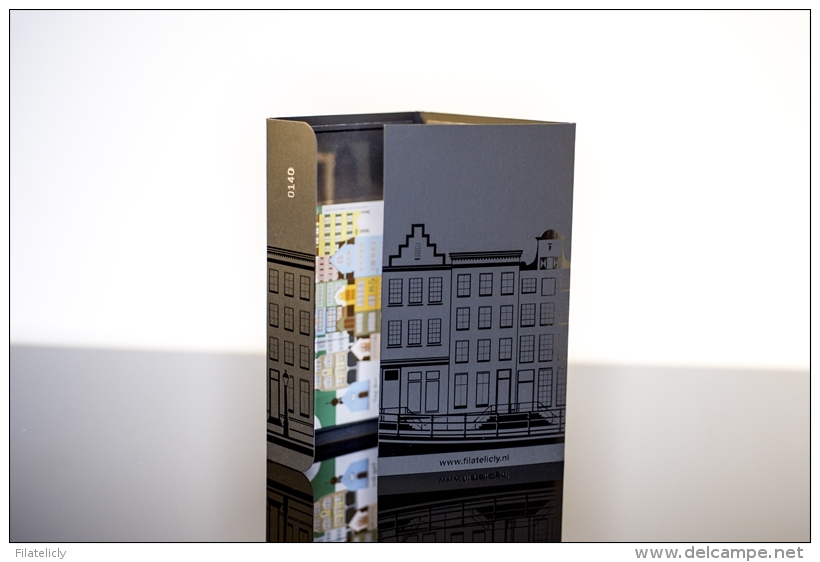 Pocket Stamp Album CITIES Amsterdam Canal Houses &ndash; Limited Edition - Free Shipping In NL - Formato Piccolo, Sfondo Nero