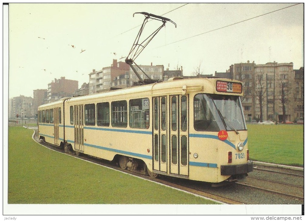 Bruxelles -- Voiture  De  Tramway  P. C. C. - Série  7800.    (2 Scans) - Public Transport (surface)