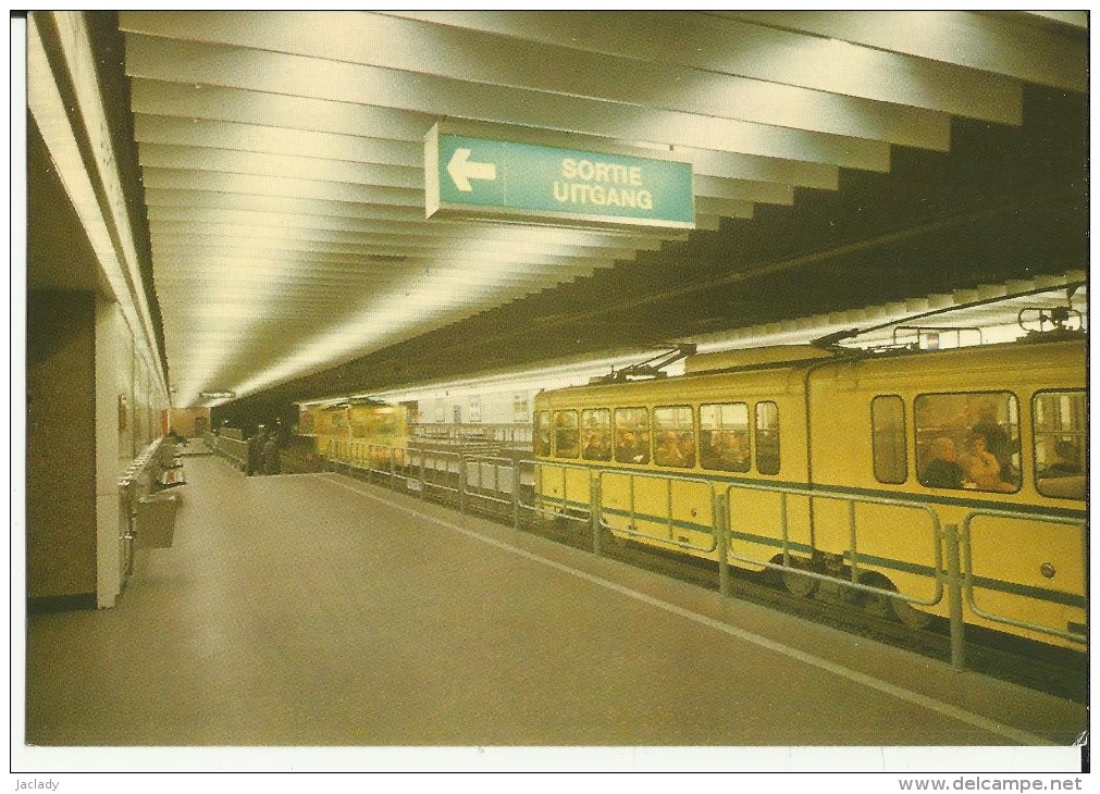 Bruxelles -- Métro  L. 1  Parc.    (2 Scans) - Vervoer (ondergronds)