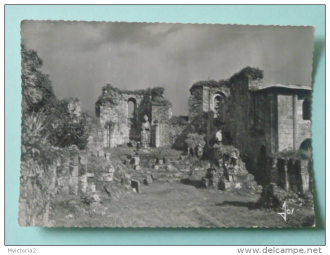 Abbaye De LANDEVENNEC - Dans Les Ruines De L'Eglise Abbatiale, Le Choeur Et Ses Fenêtres Romanes - Landévennec