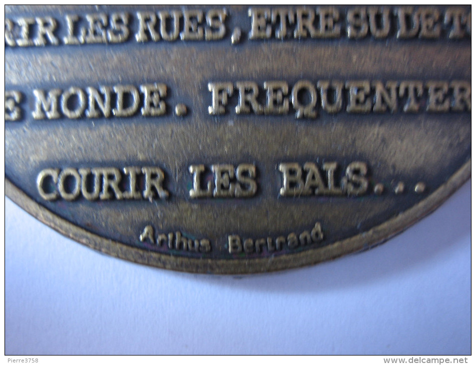 Médaille 21 Eme Course Paris Versailles ( 1976/1996) Texte De Arthus Bertrand - Autres & Non Classés