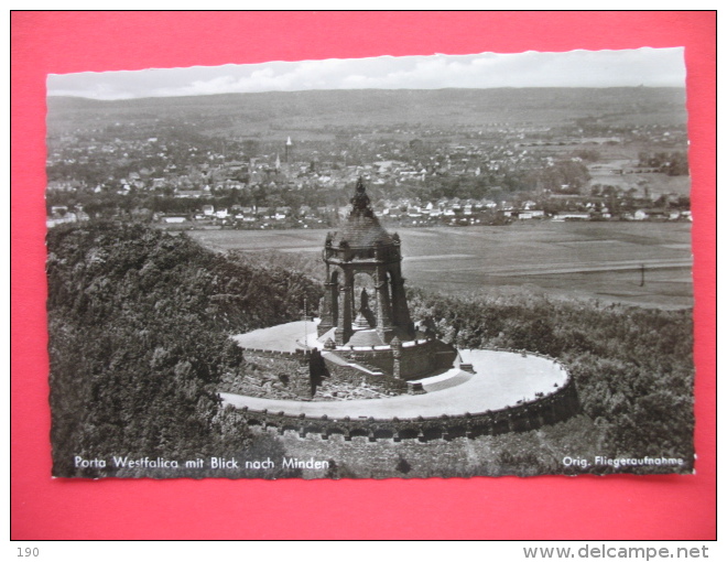 Porta Westfalica Mit Blick Nach Minden - Porta Westfalica