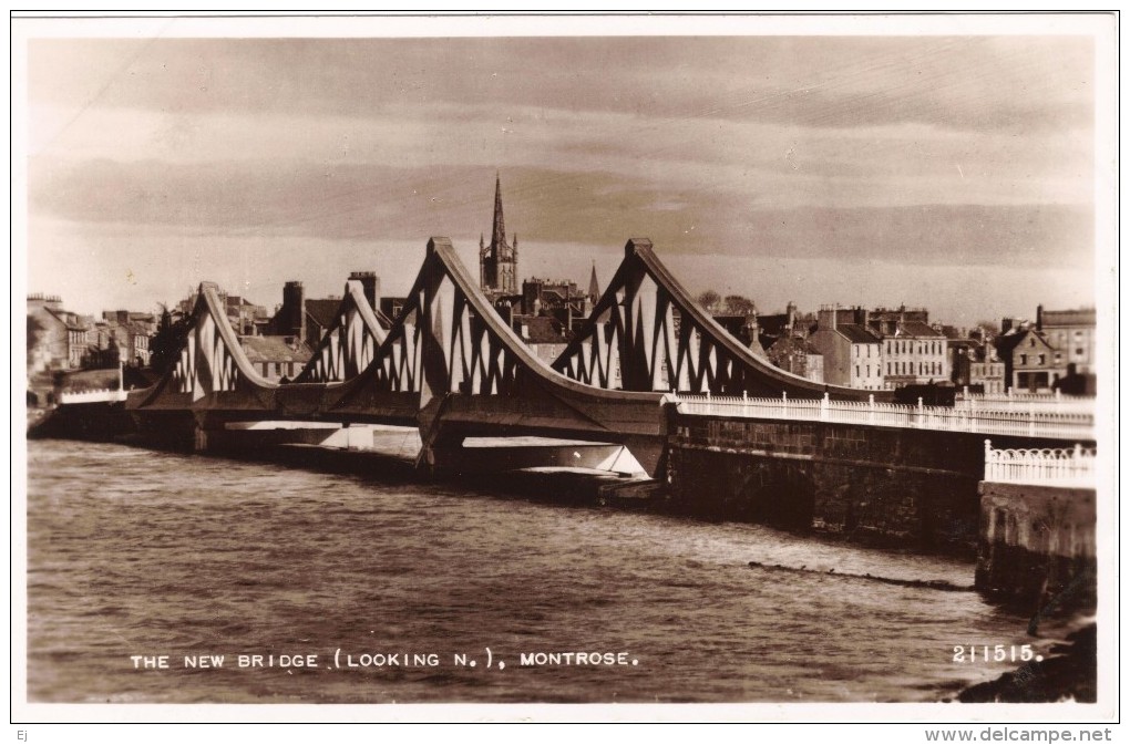 The New Bridge (Looking N.) Montrose Black & White Photographic Postcard Unused - Angus