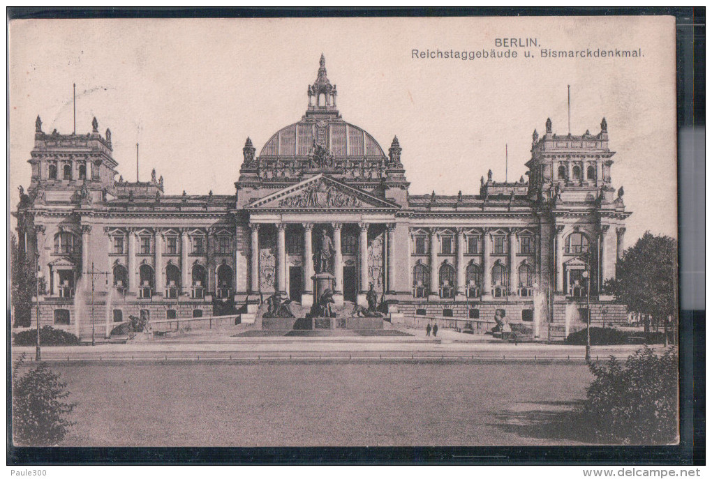 Berlin - Reichstagsgebäude Und Bismarckdenkmal - Tiergarten