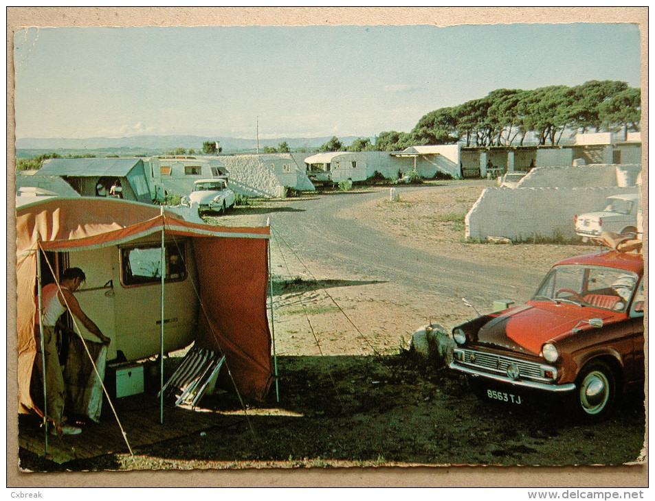 Hillman Minx, Citroen DS, Caravane, Camping Pilote Des Montilles, Grau De Vendres - Passenger Cars