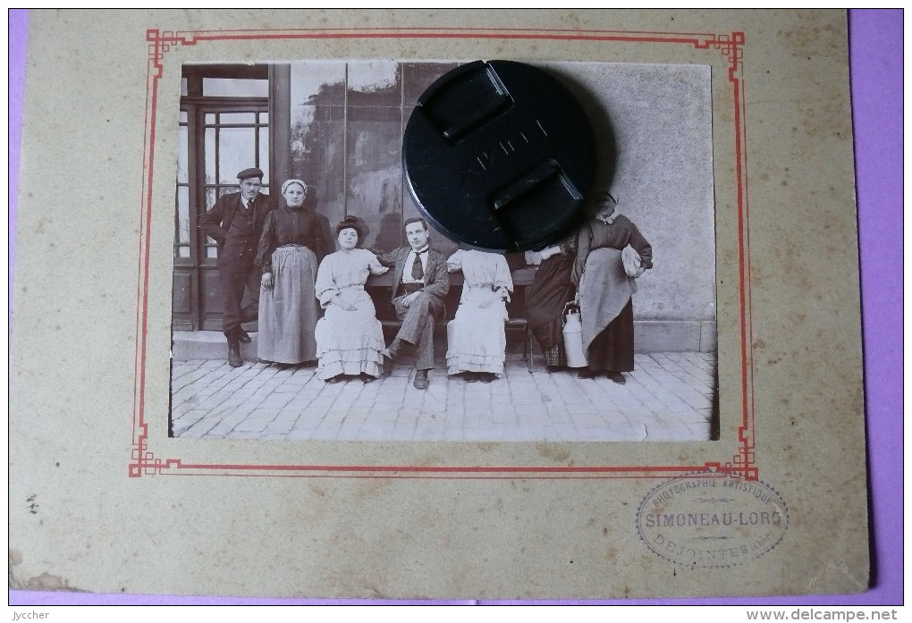 DEJOINTES, Photo Famille Devant Façade Café - Autres & Non Classés