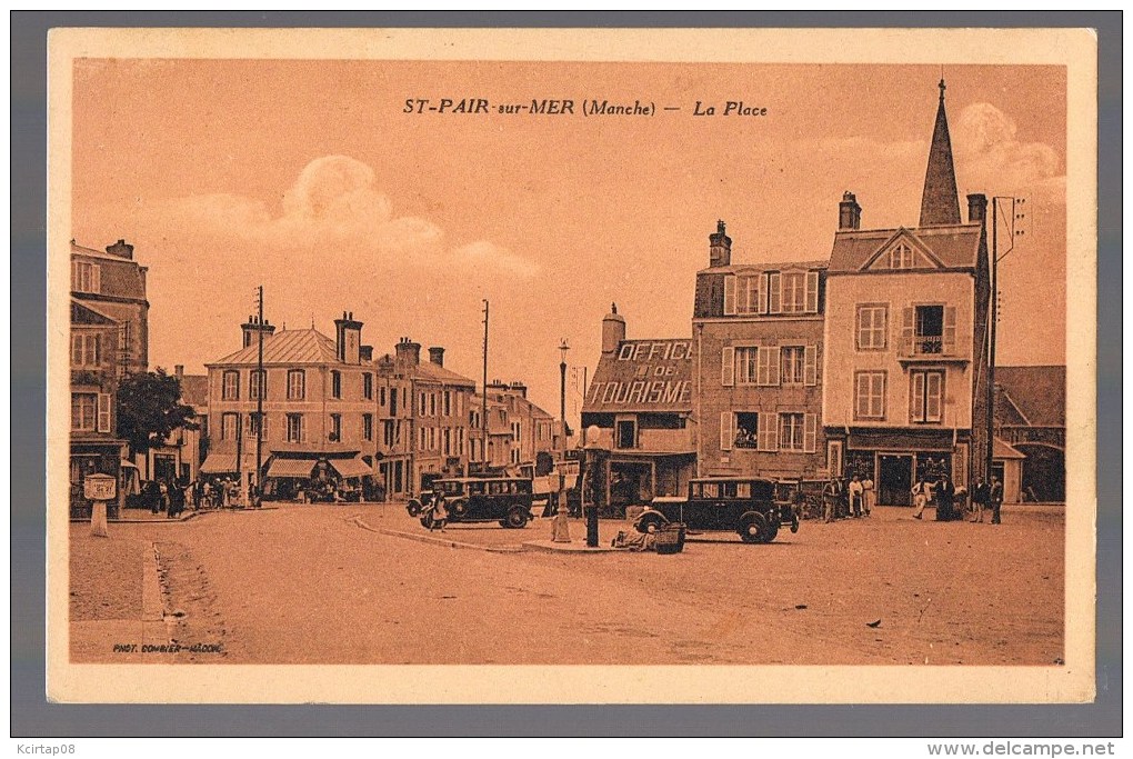 SAINT - PAIR - SUR - MER . La Place . - Saint Pair Sur Mer