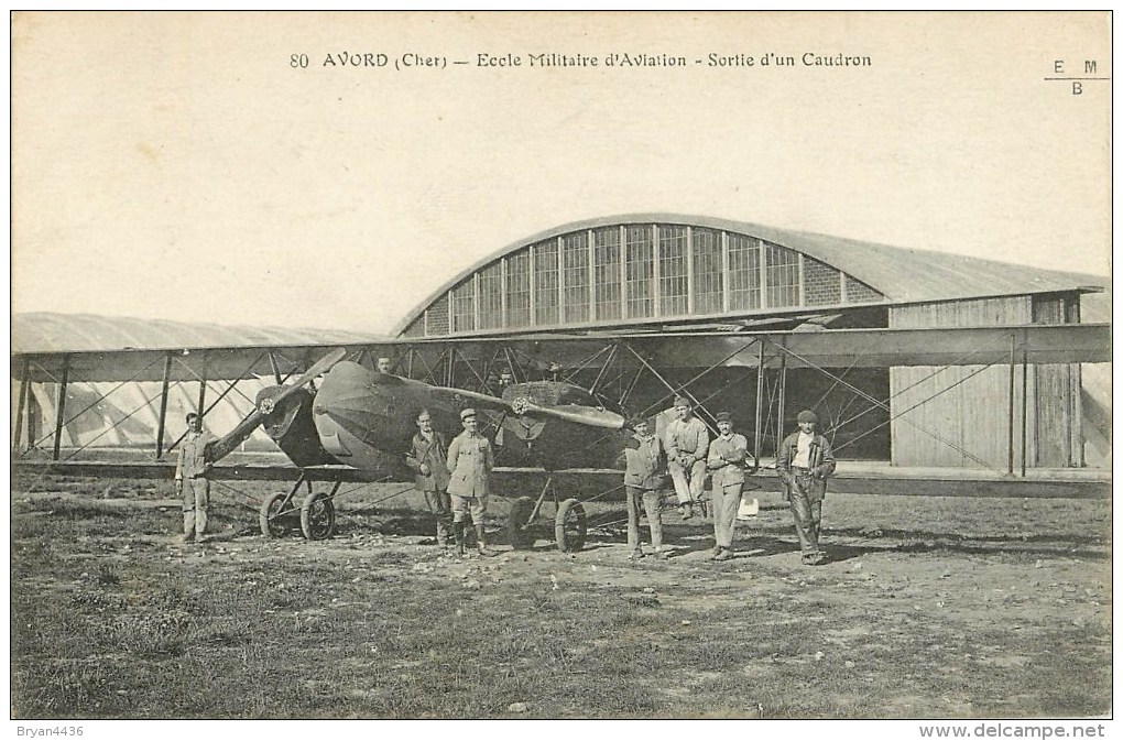 Ecole Militaire D'Aviation - ** Sortie D'un Caudron ** - Avord (Cher) - Cpa - Voir 2 Scans. - Sonstige & Ohne Zuordnung