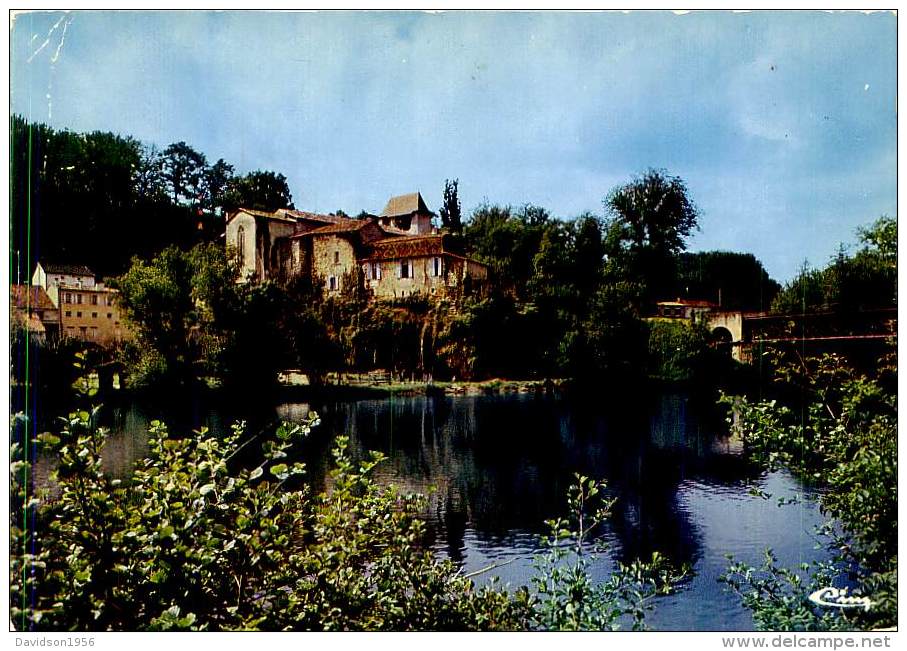 Belle  CPSM  -  Sourzac  -  L ´Eglise St Pierre       G522 - Sonstige & Ohne Zuordnung