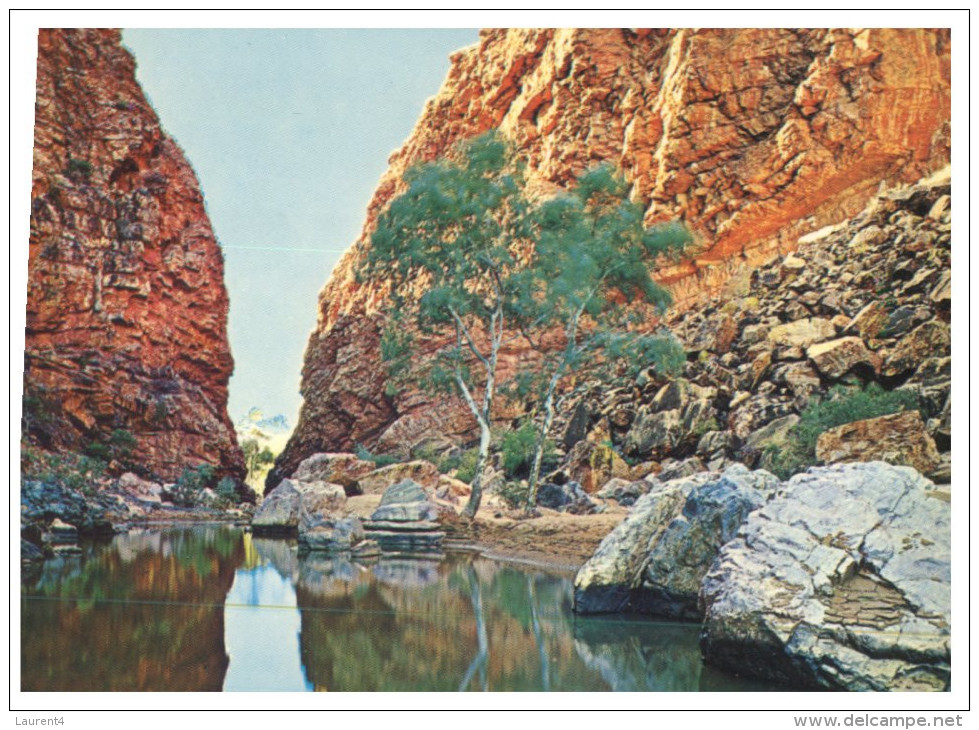 (543) Australia - NT - Simpson's Gap - The Red Centre