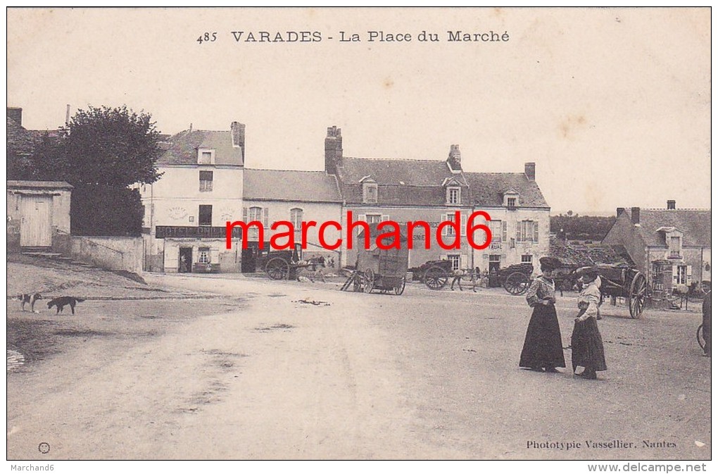 Loire Atlantique Varades La Place Du Marché Hotel Onillon Café Du Commerce Tabac éditeur Vassellier - Varades