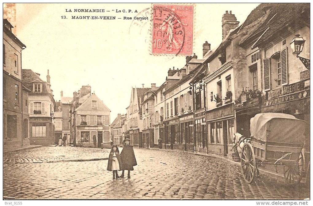 95 MAGNY EN VEXIN LA RUE CARNOT LA BOULANGERIE ET LA BOUCHERIE - Magny En Vexin