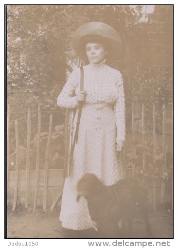 Photo,femme - Personnes Identifiées