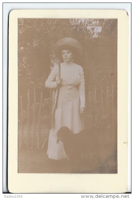 Photo,femme - Personnes Identifiées