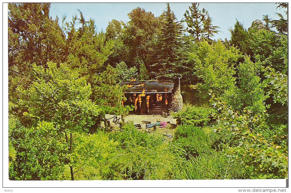 Disneyland The Magic Kingdom  Burning Settler's Cabin A Grim Reminder Of The Hostile Indian Raiding Party - Disneyland