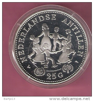 NEDERLANDSE ANTILLEN 25 GULDEN 1979 SILVER PROOF YEAR OF THE CHILD MINT.25000 PCS KM22 SCRATCHES ONLY ON CAPSEL - Antilles Néerlandaises