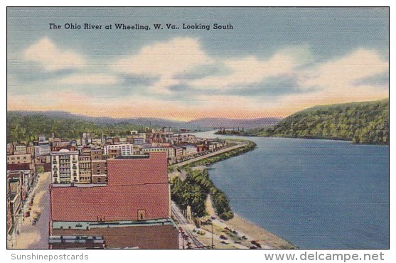 Looking South The Ohio River At Wheeling West Virginia - Wheeling