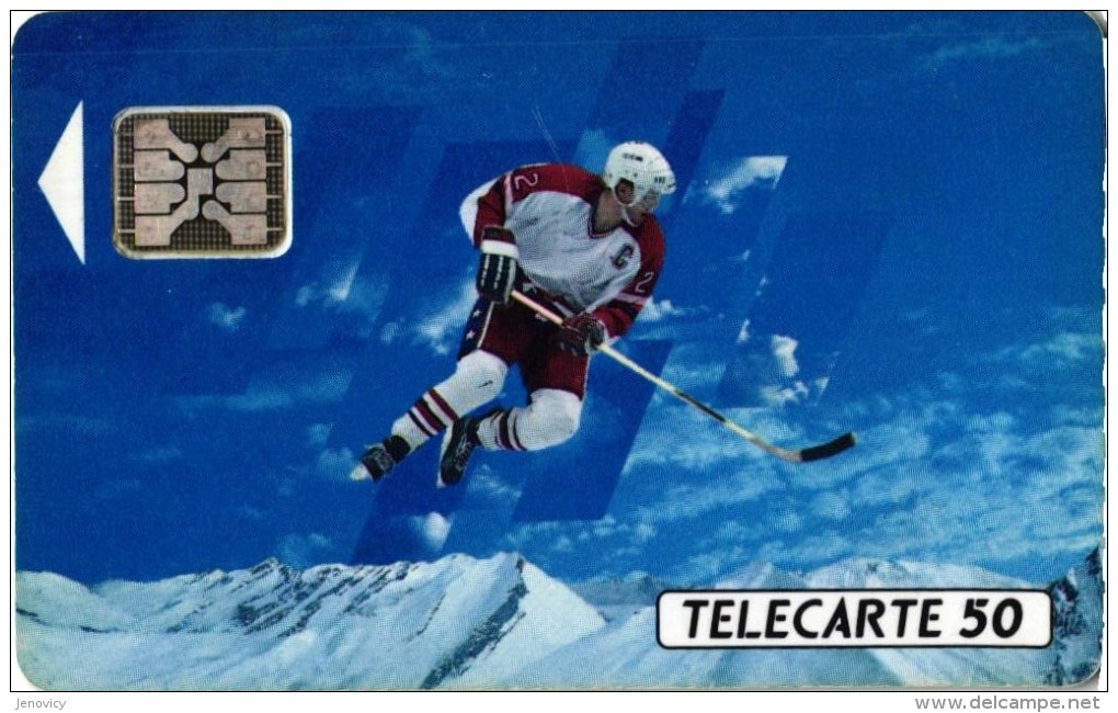 TELECARTE 50 U. HOCKEY SUR GLACE. PUCE SC 4. AVEC TROU DE PUCE AU VERSO  REF T 16 - Sport