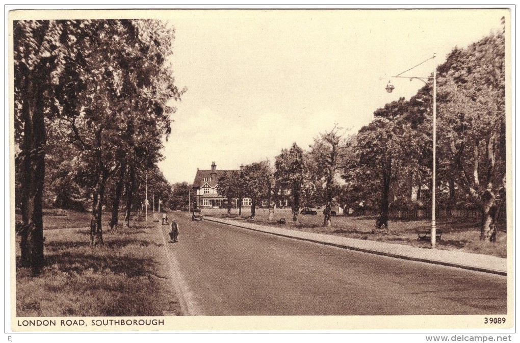 London Road, Southborough Black & White Postcard, Sweetman & Son, Unused - Other & Unclassified