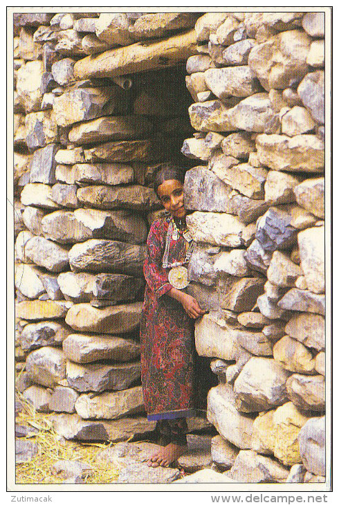 Sultanate Of Oman - Village Girl - Oman