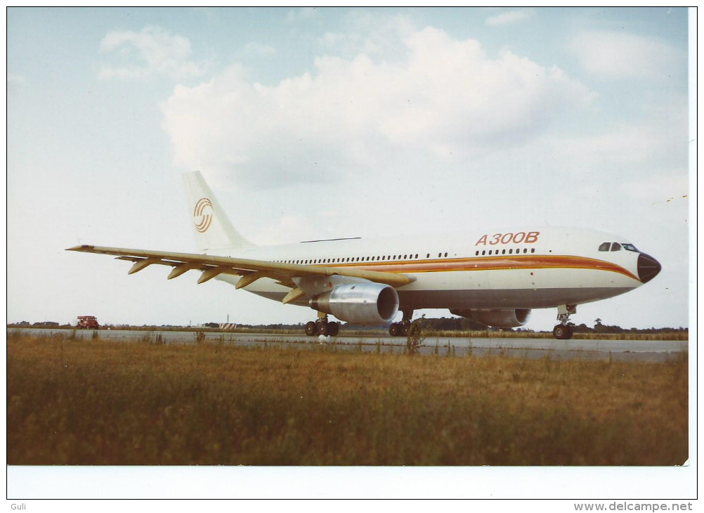 PHOTO AVIATION Avion Avions A300B F- Airbus A 300 B.-Aérospatiale PHOTO Format  17 X 12 Cms. - Aviation