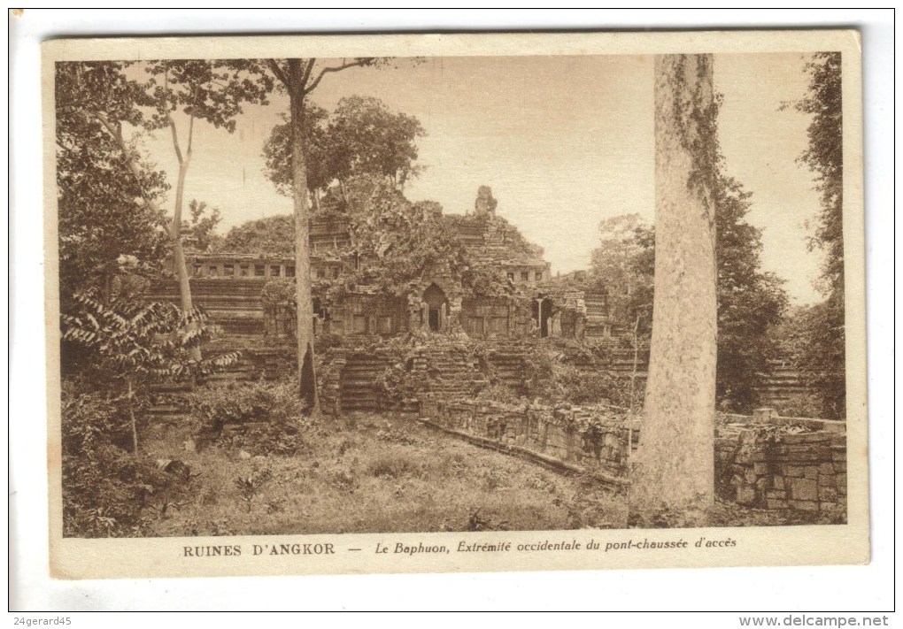 2 CPSM ANGKOR (Cambodge) - Le Baphuon, Bas Reliefs - Cambodge