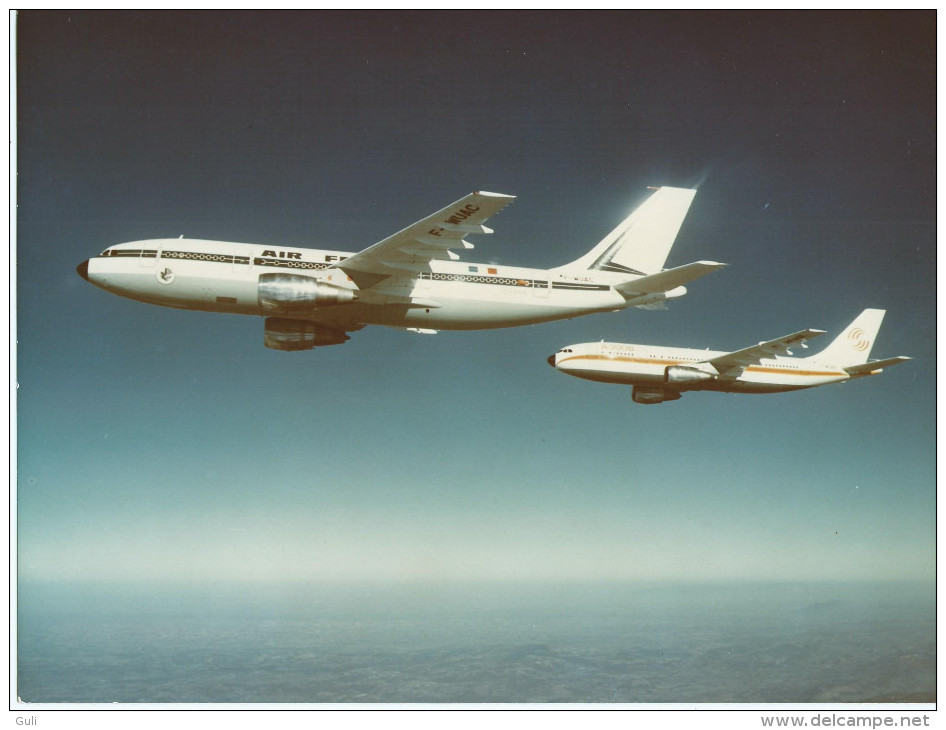 AVIATION Avion Avions  AIR FRANCE  F-WUAC Airbus A 300 B.(Aérospatiale) PHOTO Format 24 X 18 - Aviation