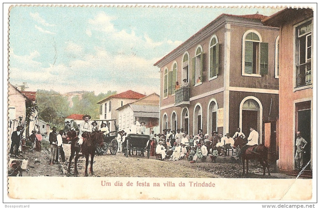 São Tomé E Princípe - Um Dia De Festa Na Vila De Trindade - Ethnique - Ethnic - Customes (Postal C/ Pequenos Defeitos) - São Tomé Und Príncipe