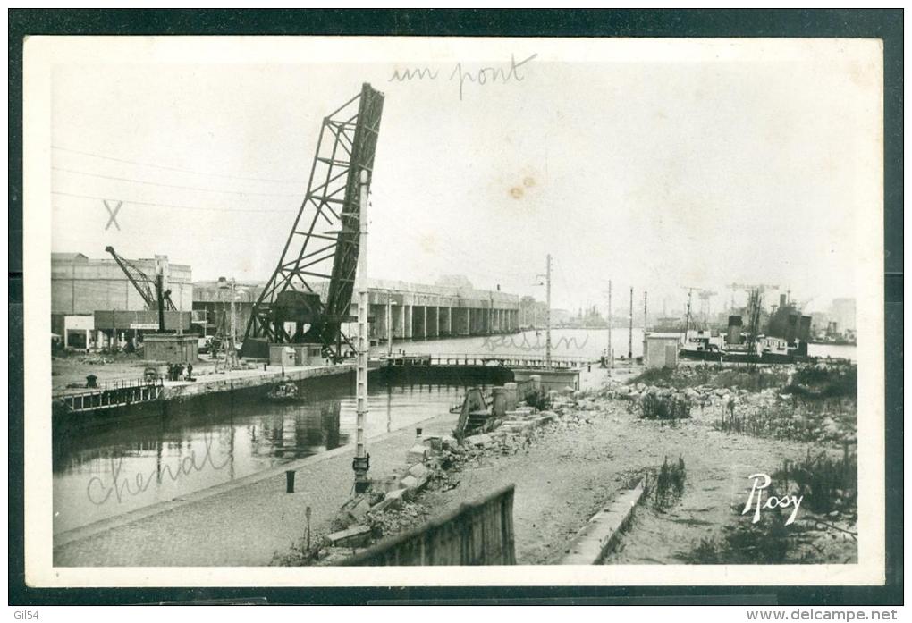 N°8 -  Saint Nazaire - Vue Du Bassin, La Base Sous-marine - Rad125 - Saint Nazaire