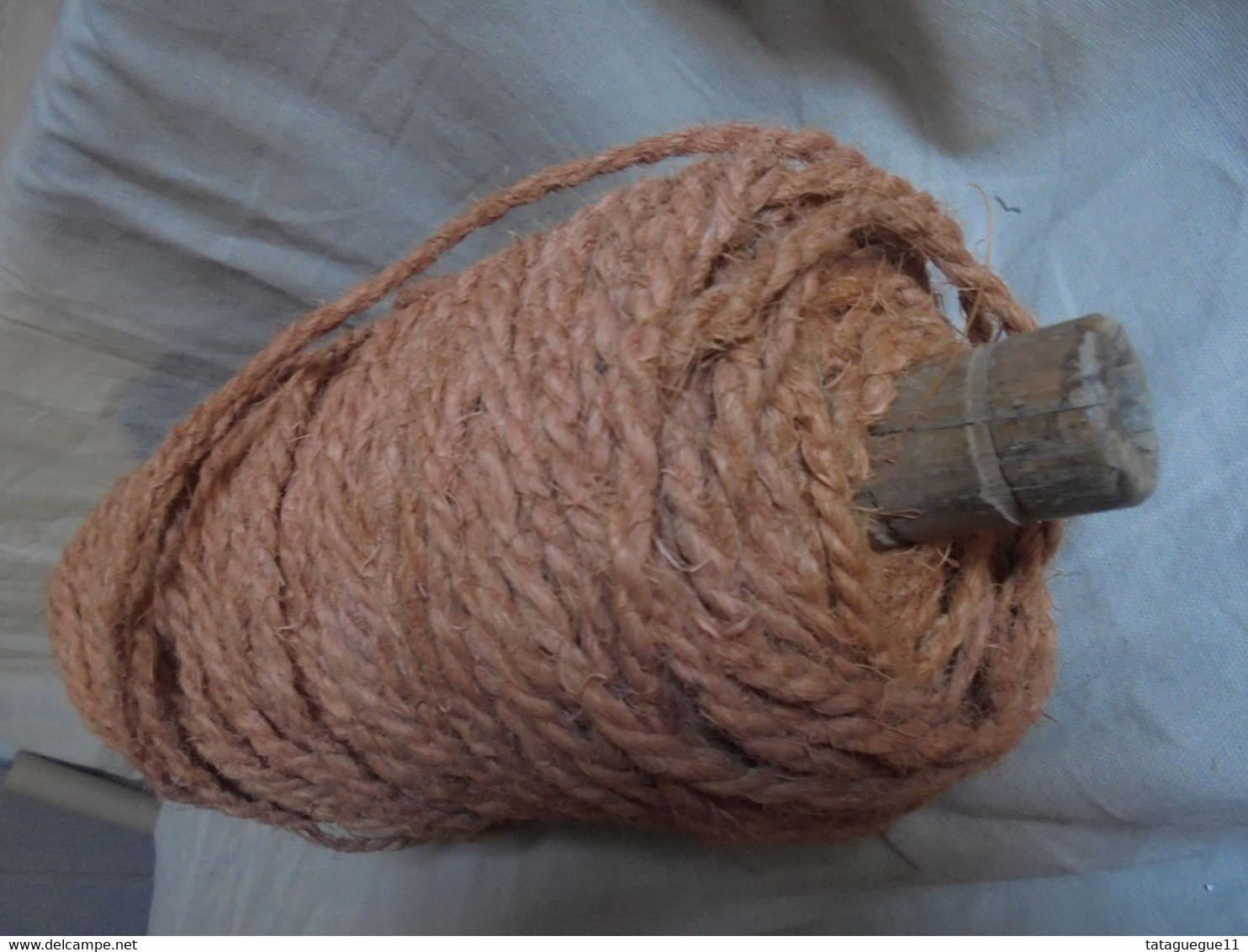 Reste De Rouleau De Corde En Fibre De Coco Couleur Rose Orangé - Other & Unclassified