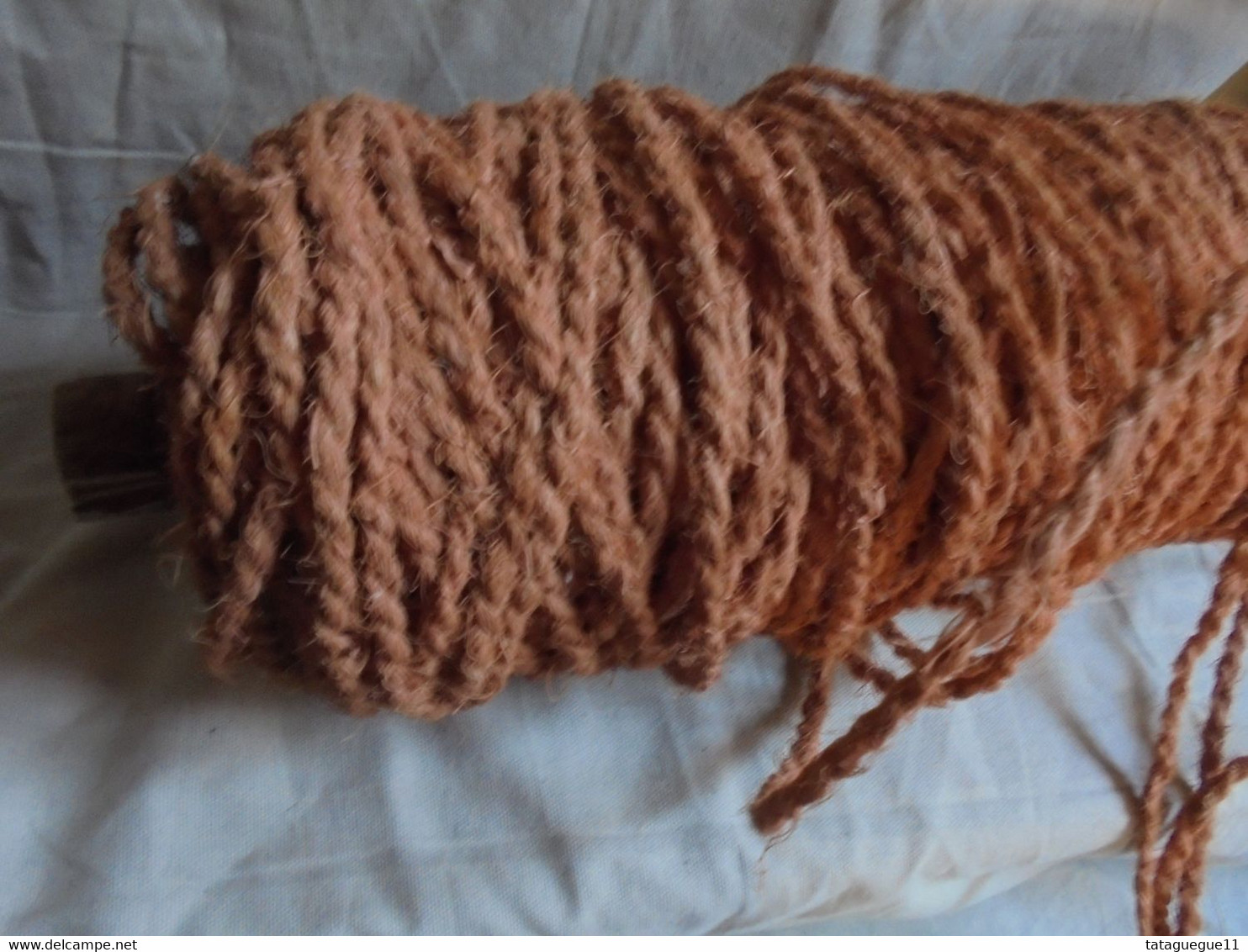 Reste de rouleau de corde en fibre de coco couleur rose orangé