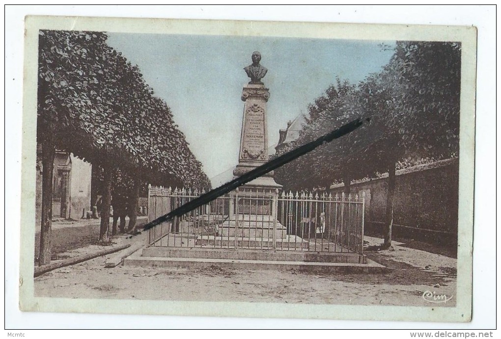 CPA - Auneuil - Le Monument Boulenger - Auneuil