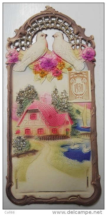 1930 Magnifique Calendrier Faisant Vide-poche Un Peu Kitsch 2 Tourterelles Ou Colombes Carton Gaufré En Relief 16x34.8cm - Grand Format : 1921-40