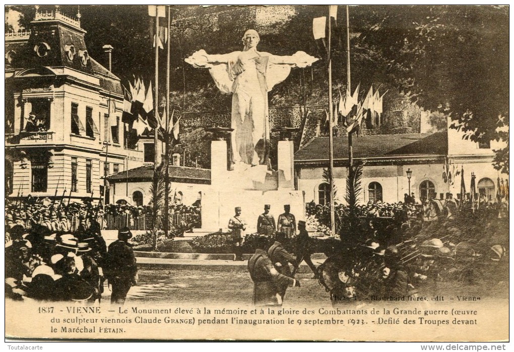 CPA 38 VIENNE MONUMENT ELEVE A LA MEMOIRE ET A LA GLOIRE DES COMBATTANTS DE LA GRANDE GUERRE - Vienne