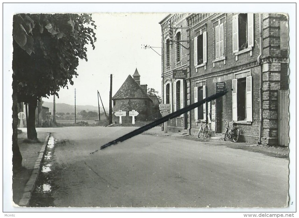 CPM - Auneuil - Avenue Foch - Auneuil