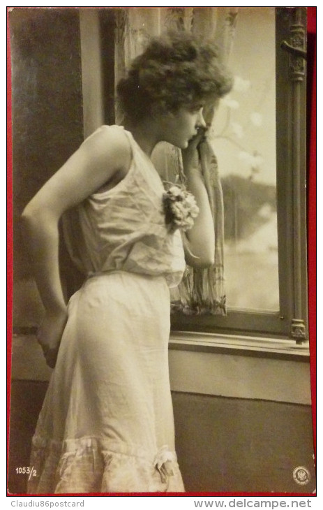 YOUNG WOMAN,SEXY,1910,VINTAGE POSTCARD,SENT TO CERTEJ,ROMANIA - Romania