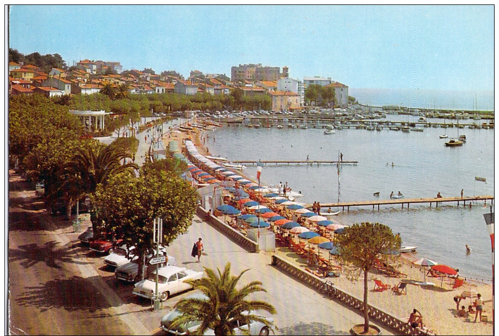 (F182) - SAINT-MAXIME-SUR-MER, LA PLAGE - Sainte-Maxime