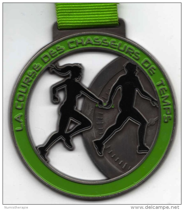 Médaille Émaillée Marathon : La Course Des Chasseurs De Temps (avec Ruban) - Other & Unclassified