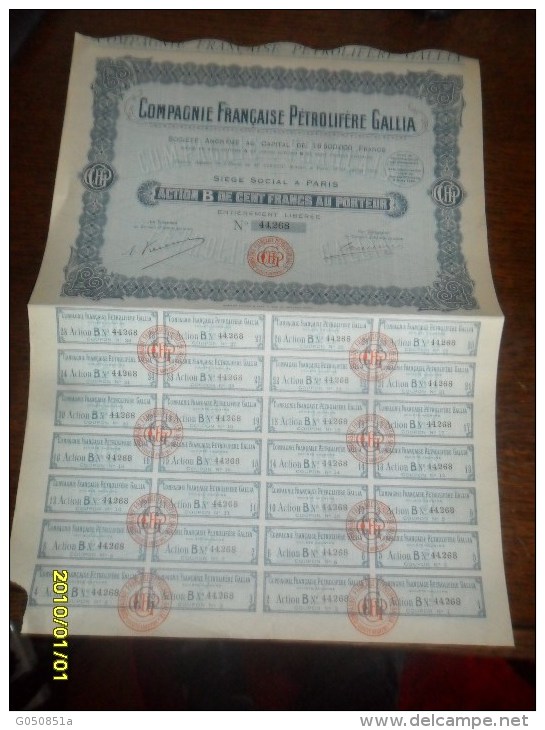 1926 - ACTION  100  Frs ( **COMP/PETROLIERE De GALLIA)  **++ COUPONS )Siege A PARIS - Pétrole