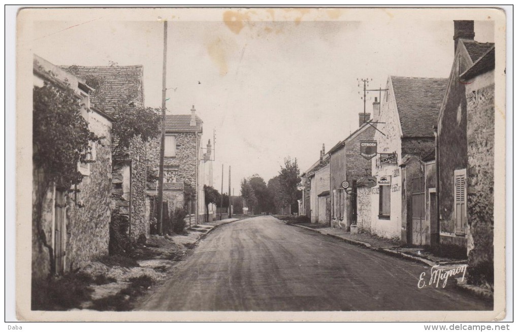 Perthes-en-Gatinais. Rue De Melun. - Perthes