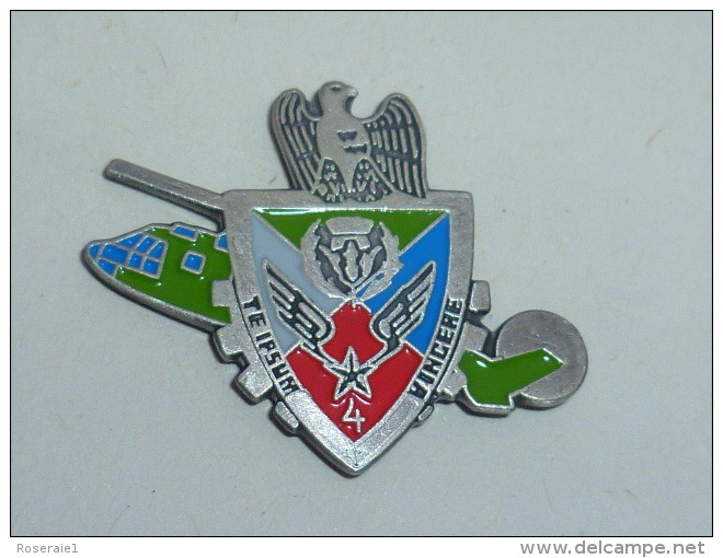 Pin's INSIGNE 4° REGIMENT D HELICOPTERE DE COMBAT ET DE MANÂŒUVRE - Armee