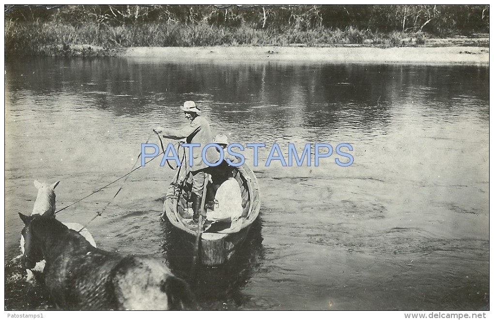 7109 PARAGUAY COSTUMES MAN IN BOAT AND HORSE POSTAL POSTCARD - Paraguay