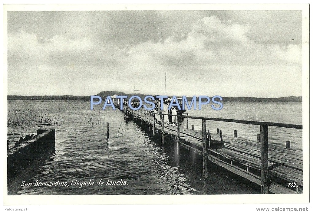 7135 PARAGUAY SAN BERNARDINO LLEGADA DE LANCHA AL MUELLE DOCK  POSTAL POSTCARD - Paraguay