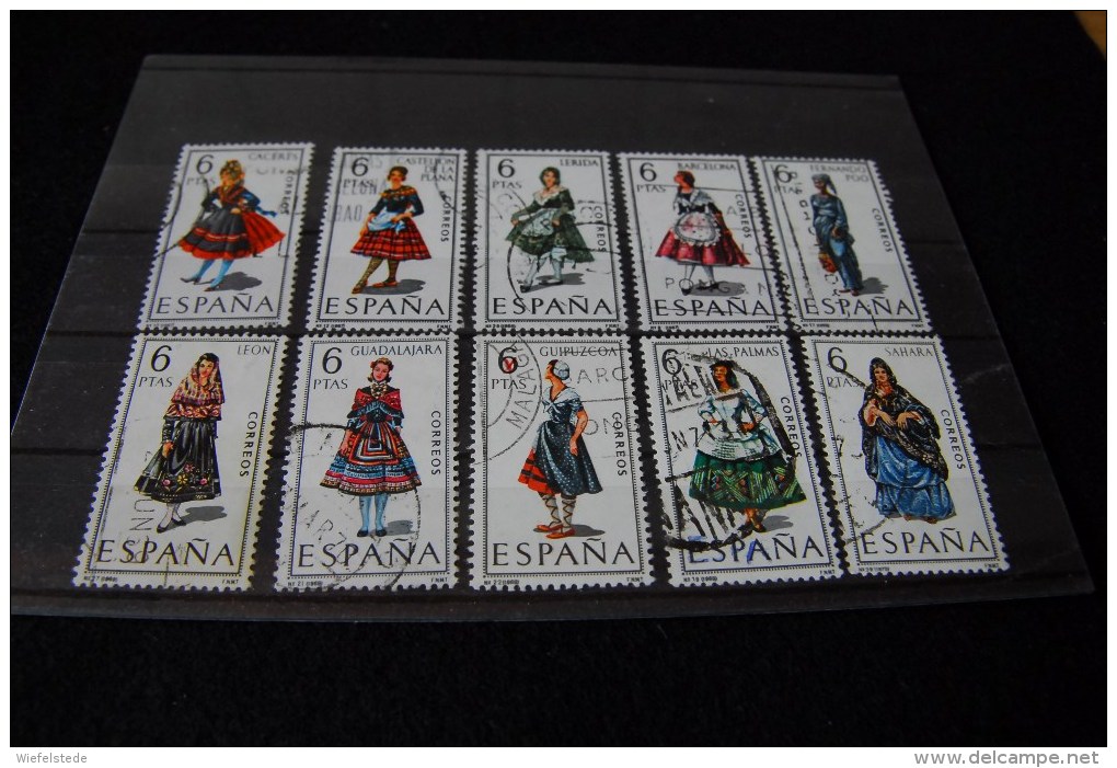 B051 - ESPANA - SPANIEN - SPAIN - Trachten - 10 Verschiedene Briefmarken- Different Stamps - Collections