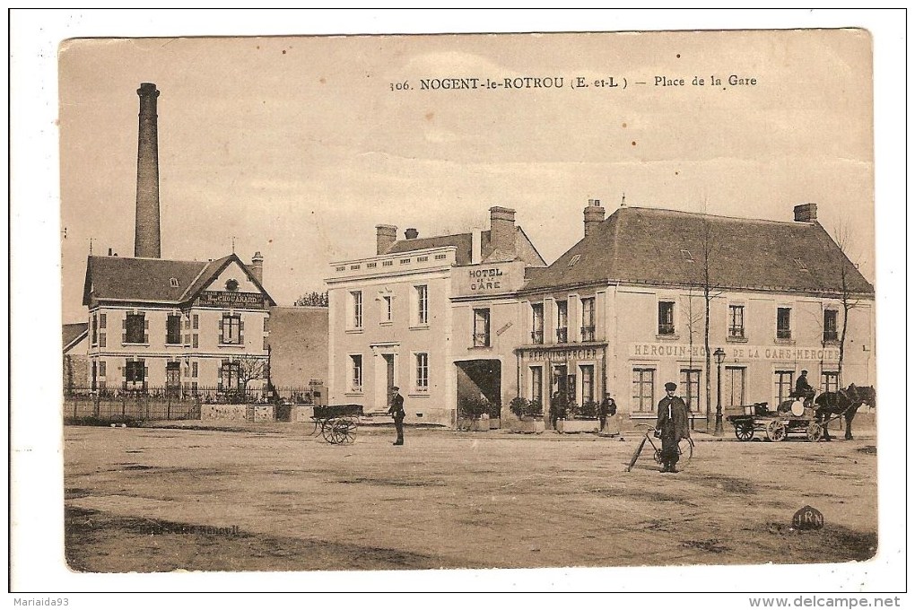 NOGENT LE ROTROU - EURE ET LOIR - PLACE DE LA GARE - Nogent Le Rotrou