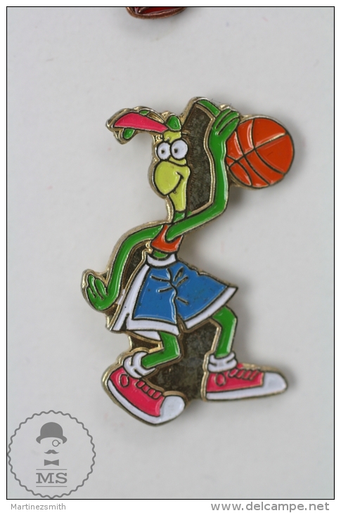 Cartoon Character Basket Player - Pin Badge #PLS - Baloncesto