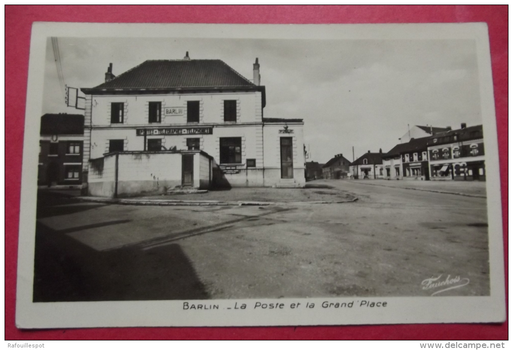 Cp Barlin La Poste Et La Grand'place - Barlin