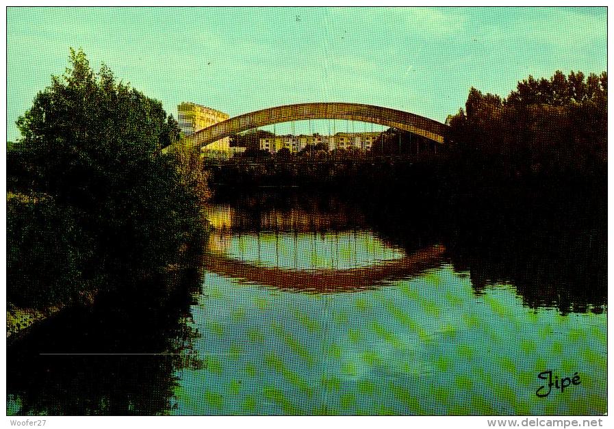 CPM  ALLONNES   , Le Pont De La Raterie Et Le Quartier - Allonnes